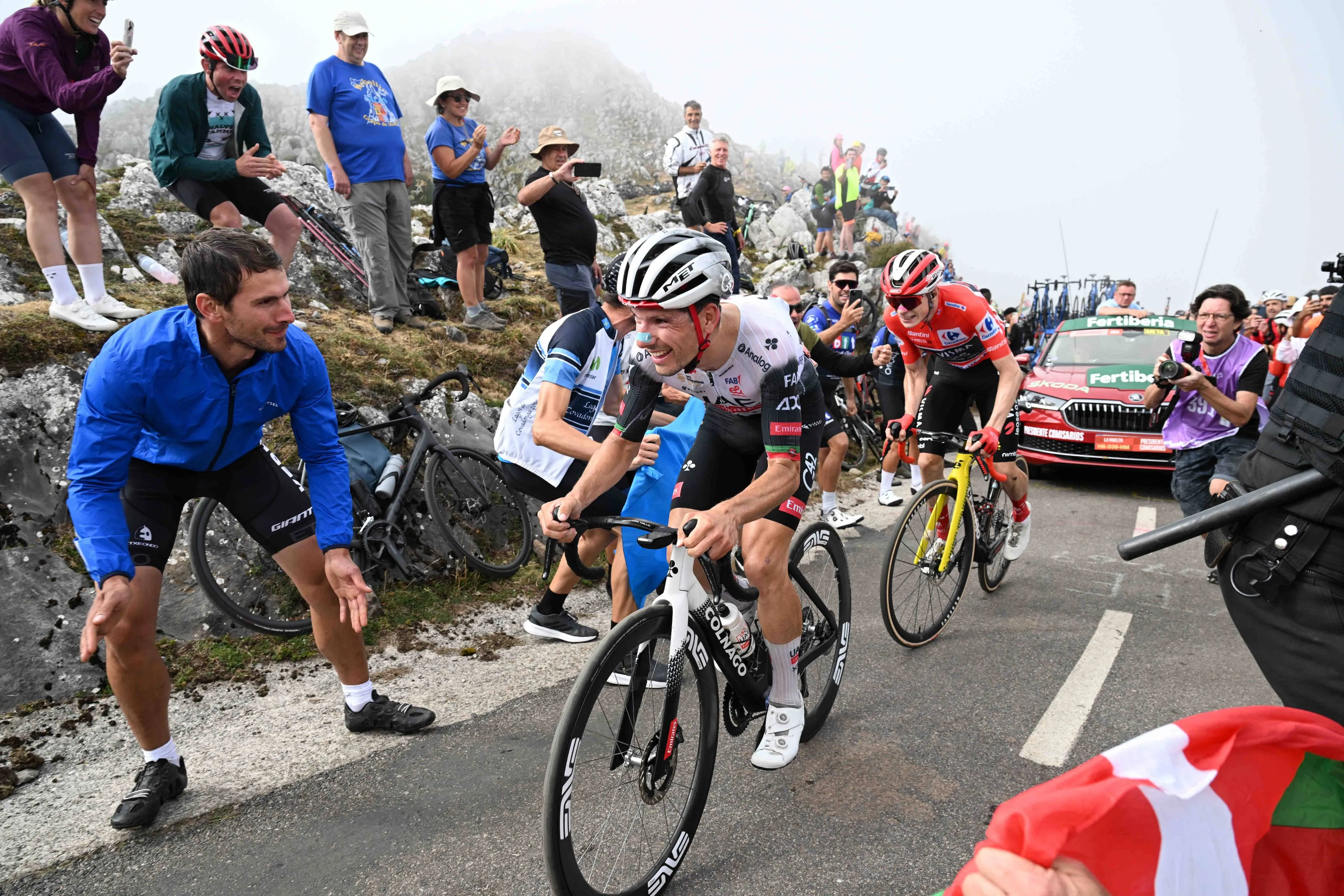 PREVIEW & FAVOURITES | Vuelta a España 2025 stage 20 - Final duel for Vingegaard and Almeida at Bola del Mundo