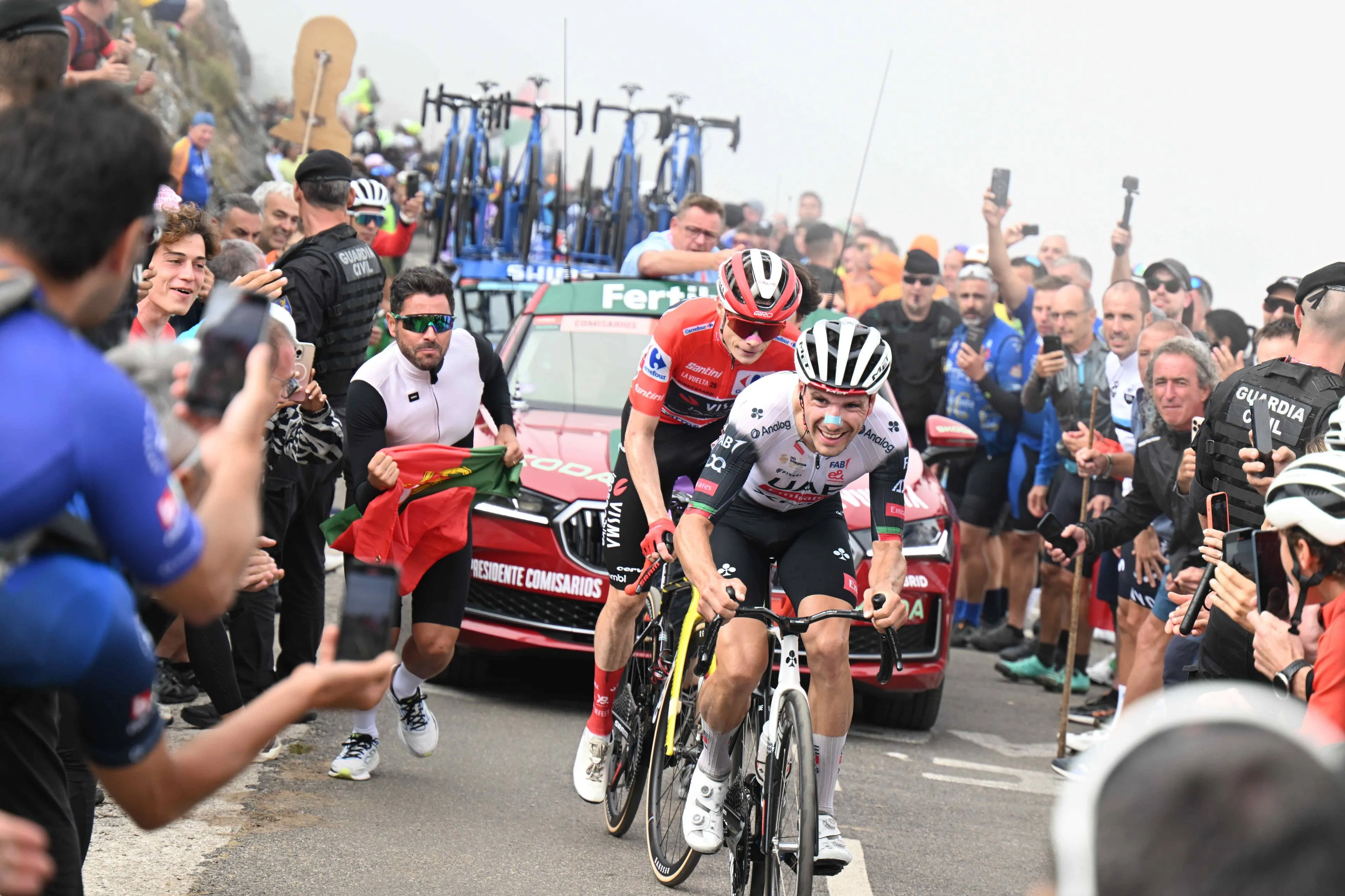 Em Direto 20ª etapa da Volta a Espanha 2025: João Almeida no assalto final à vermelha, na Bola del Mundo