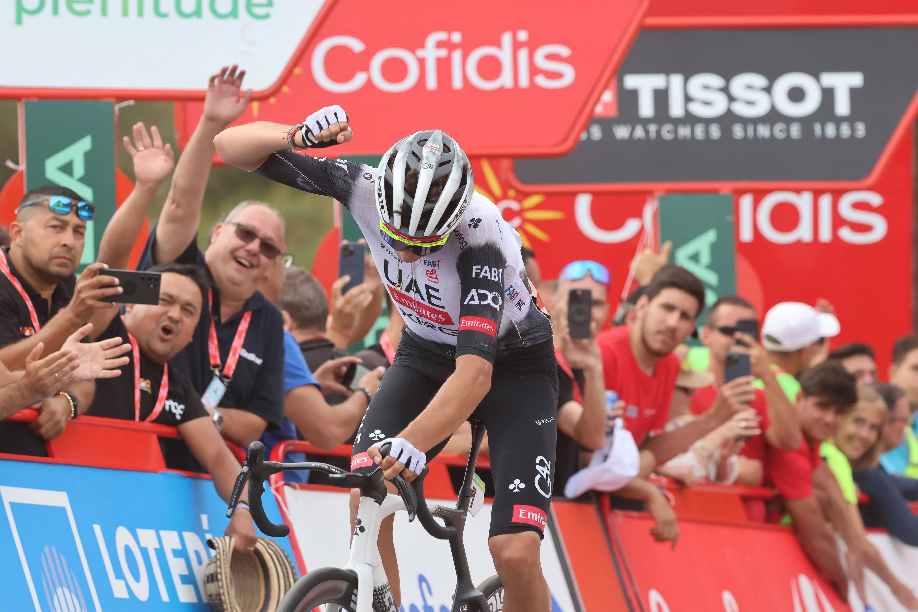 Win number 7 for UAE at La Vuelta - Marc Soler conquers La Farrapona as Vingegaard and Almeida are equally matched