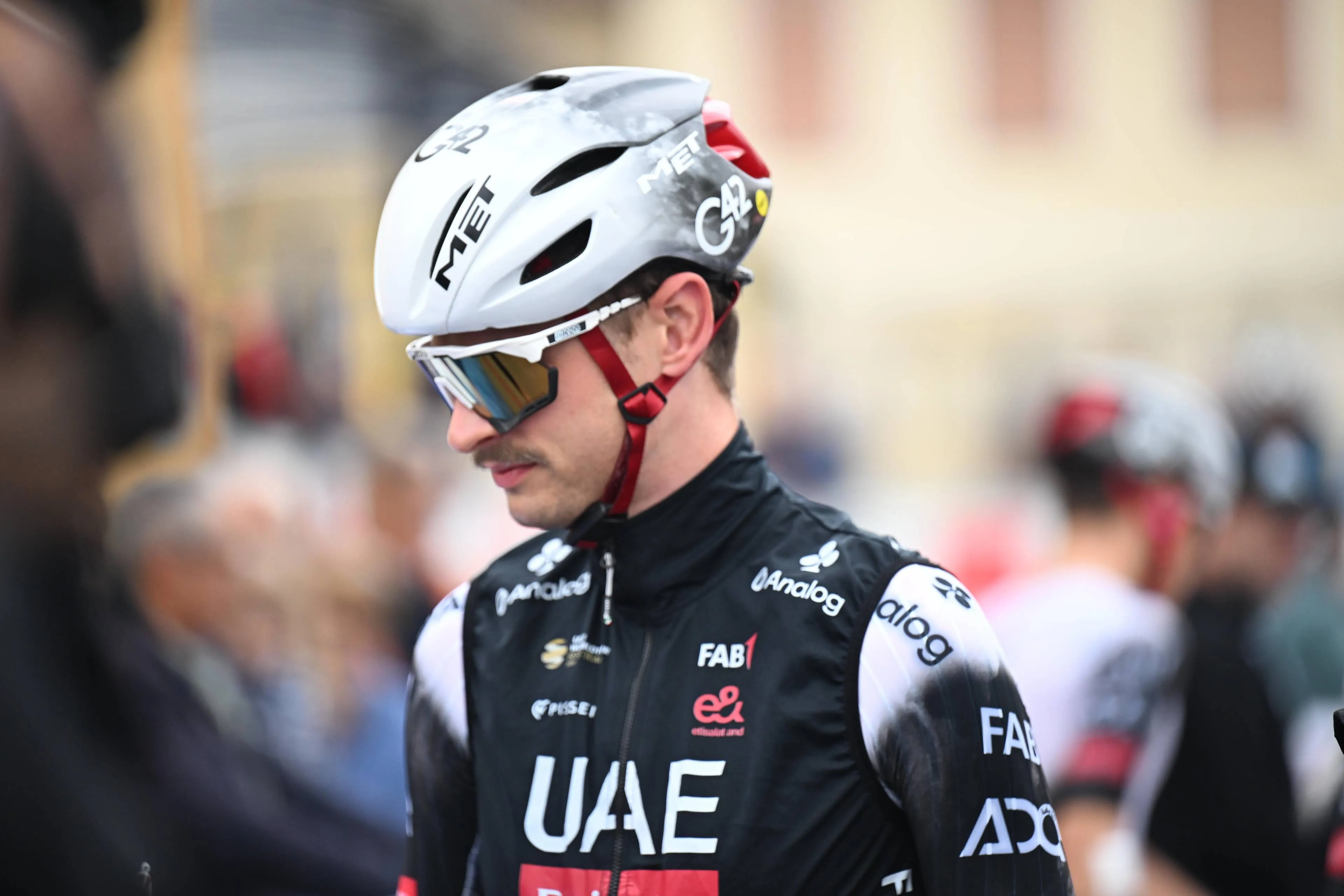 Dutch ex-pro calls for “competency test” before riders enter peloton: “For Jay Vine, it could have prevented a lot of crashes”