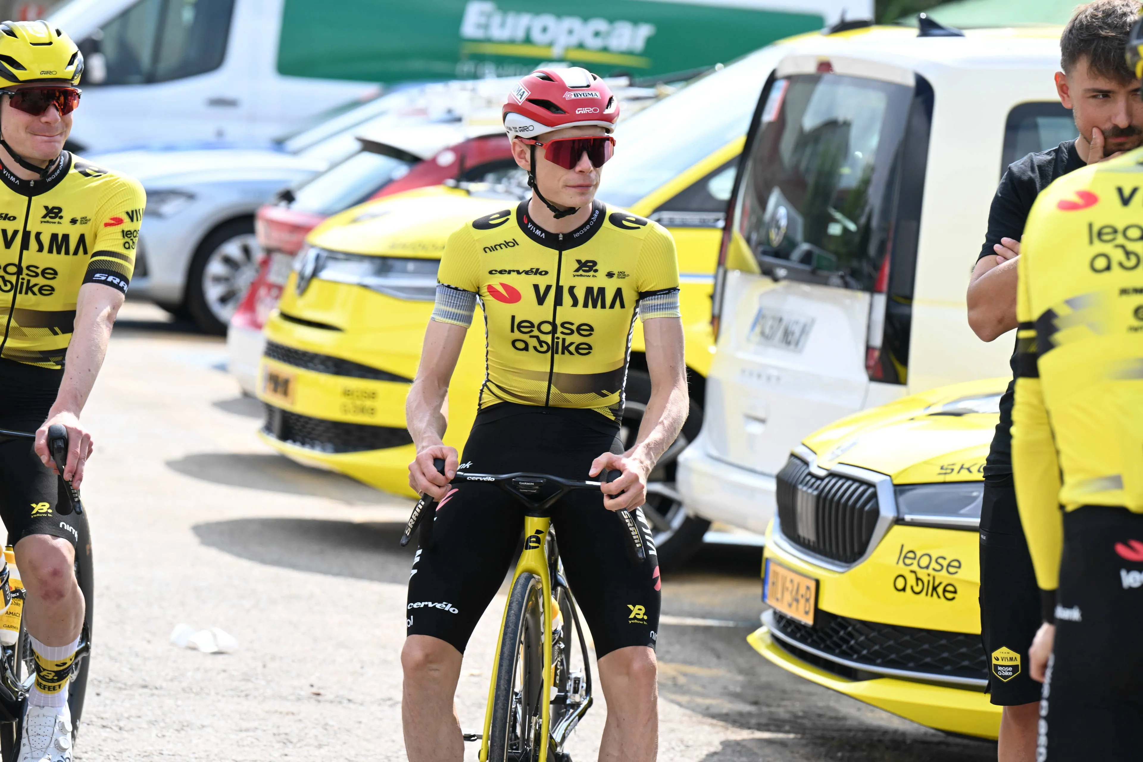 "É claro que ele deve correr o Giro" Analista 'empurra' Jonas Vingegaard para duas Grandes Voltas em 2026