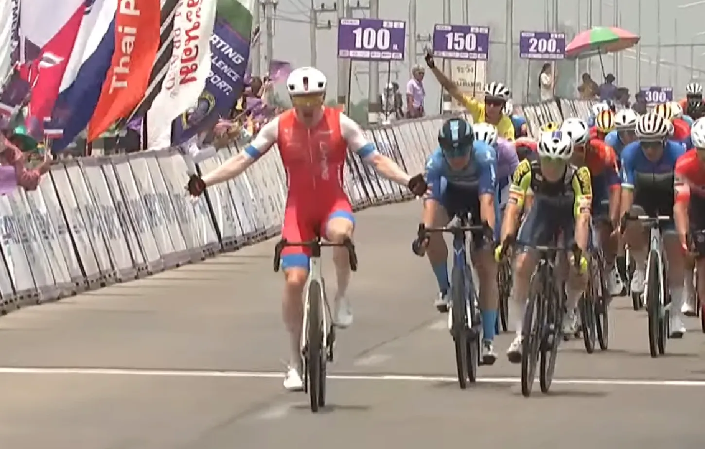 "I would never have imagined that I would be racing on an Asian team": Danish ex-pro fights for professional comeback in China