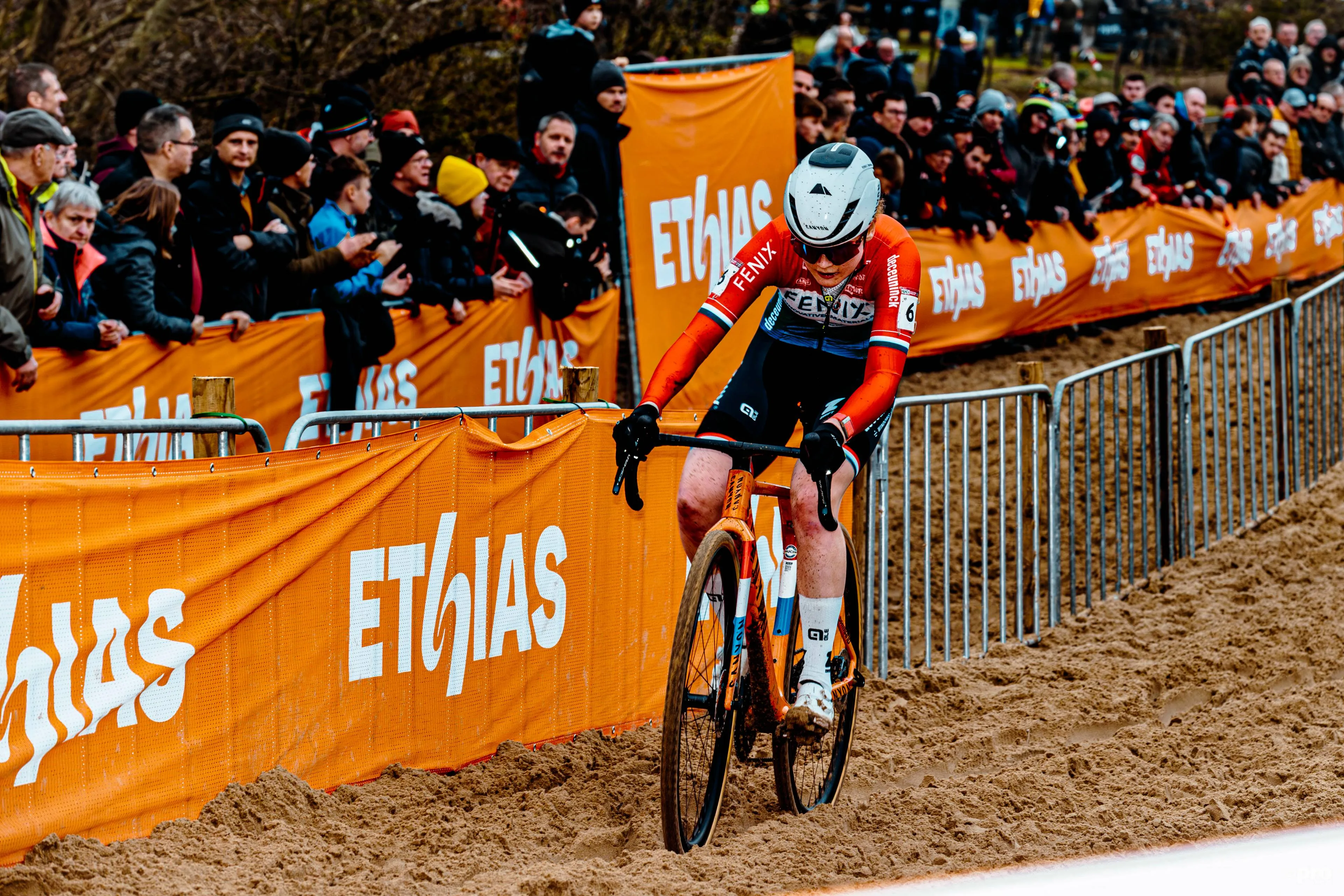 Puck Pieterse during a race in the 2025-2026 cyclocross season