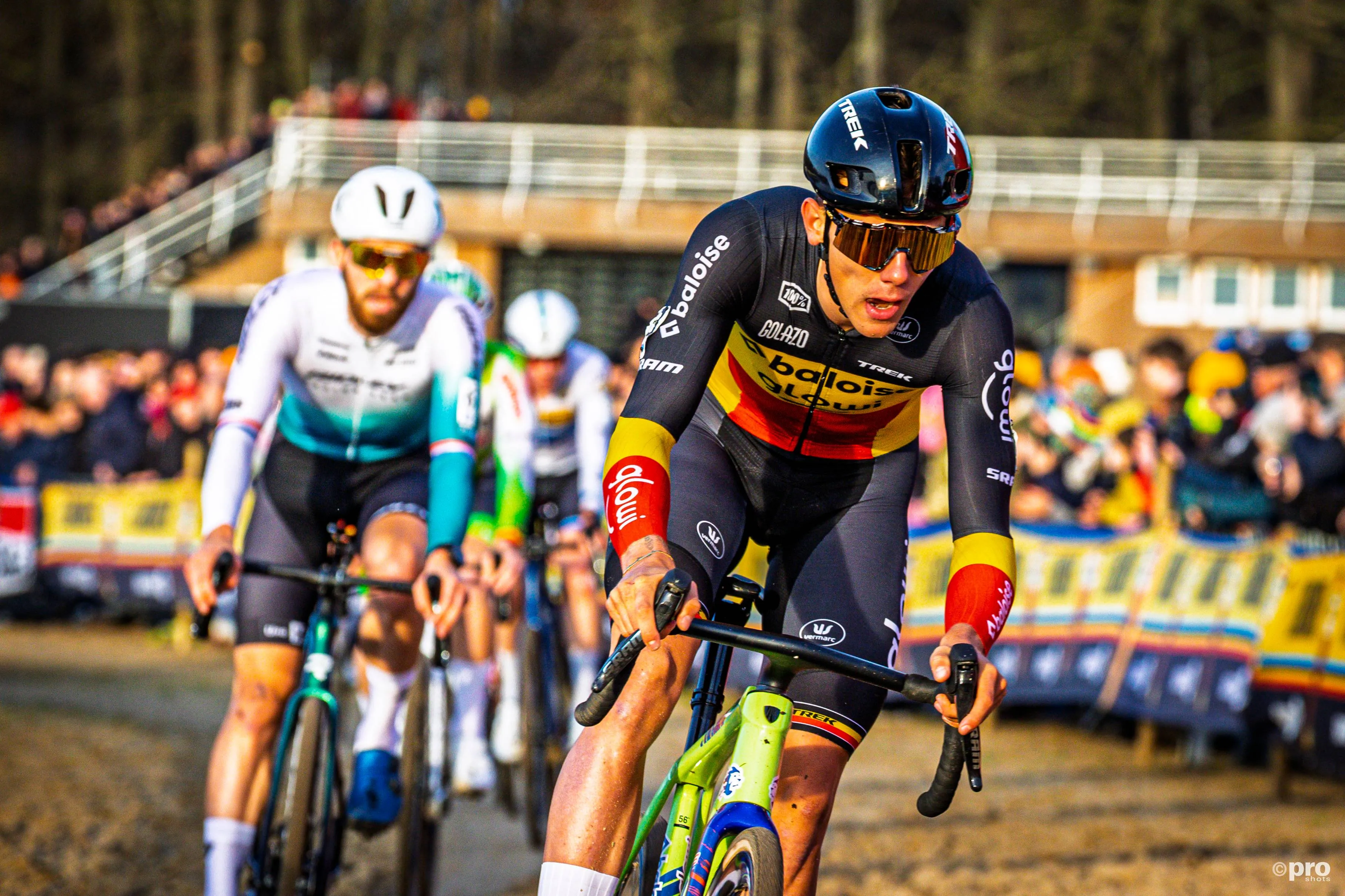 Thibau Nys racing in the sand during the 2025-2026 cyclocross season