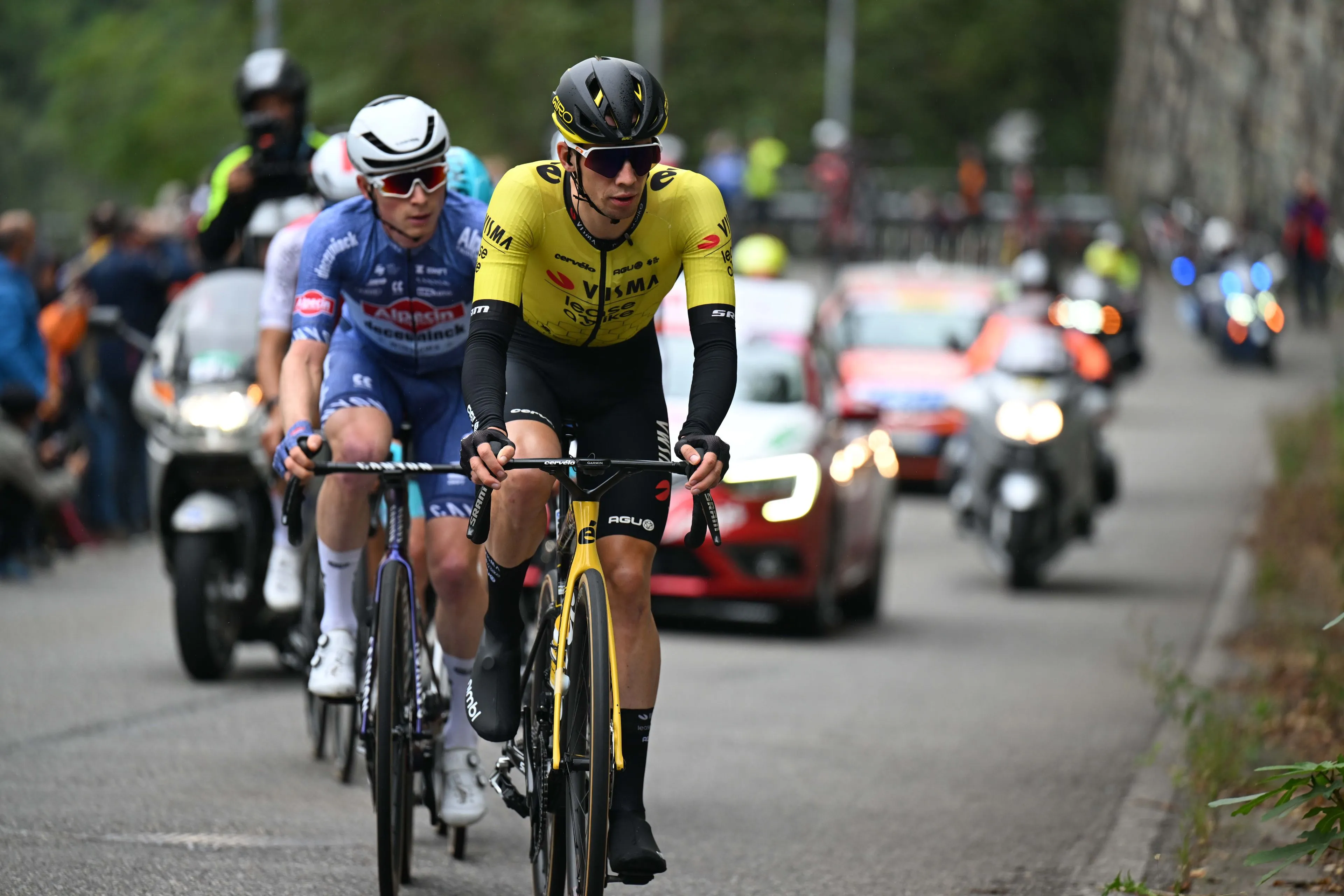 “Quando pedalas no pelotão durante 3 semanas, de repente aplicam‑se regras diferentes” - Gregário de Vingegaard ansioso pelo regresso à Volta a Itália