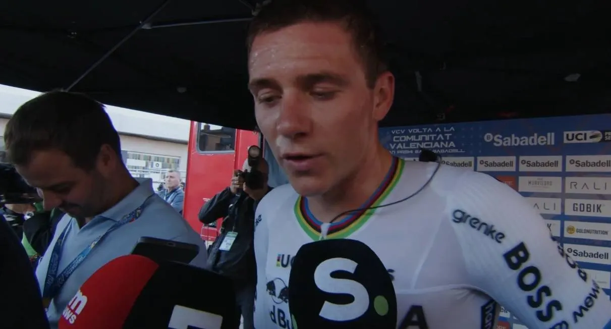 Remco Evenepoel speaking to the microphones after winning stage 2 of the Volta a Comunitat Valenciana 2026