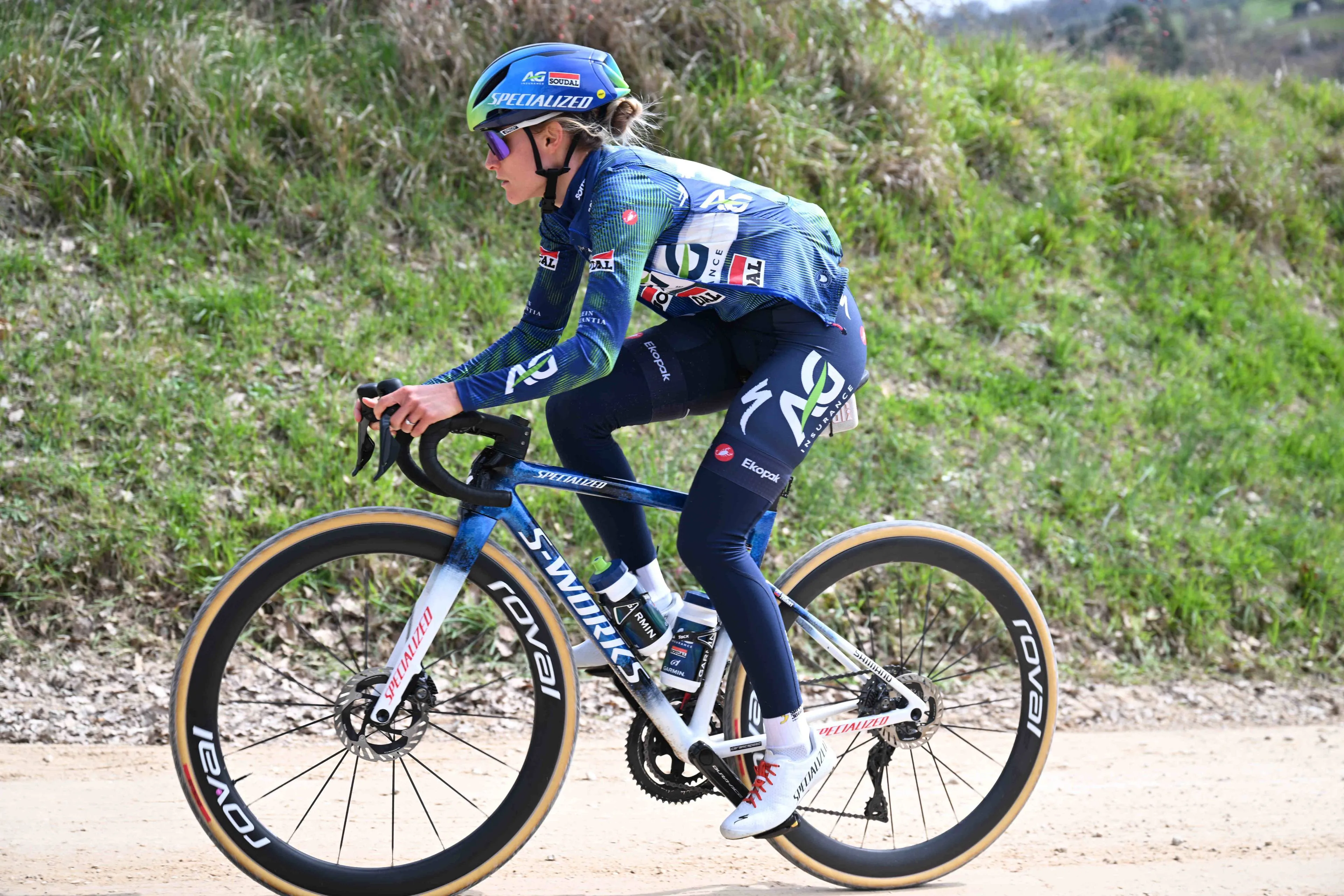 Urska Zigart trains on the gravel ahead of Strade Bianche 2026
