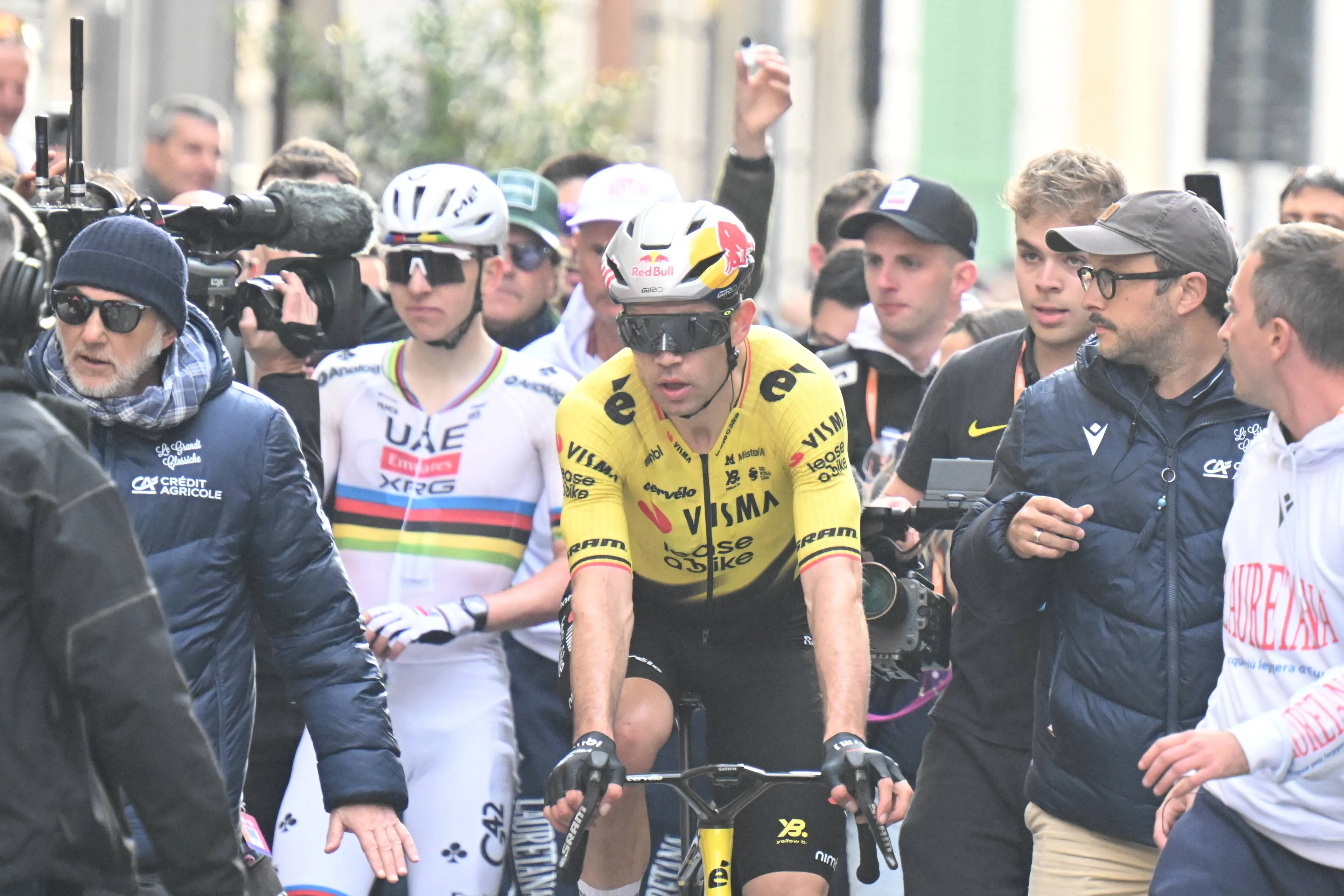 “It’s not nice, but you always have to rise above it” – Wout van Aert’s wife highlights mental resilience after criticism and crash comeback to Milano-Sanremo podium