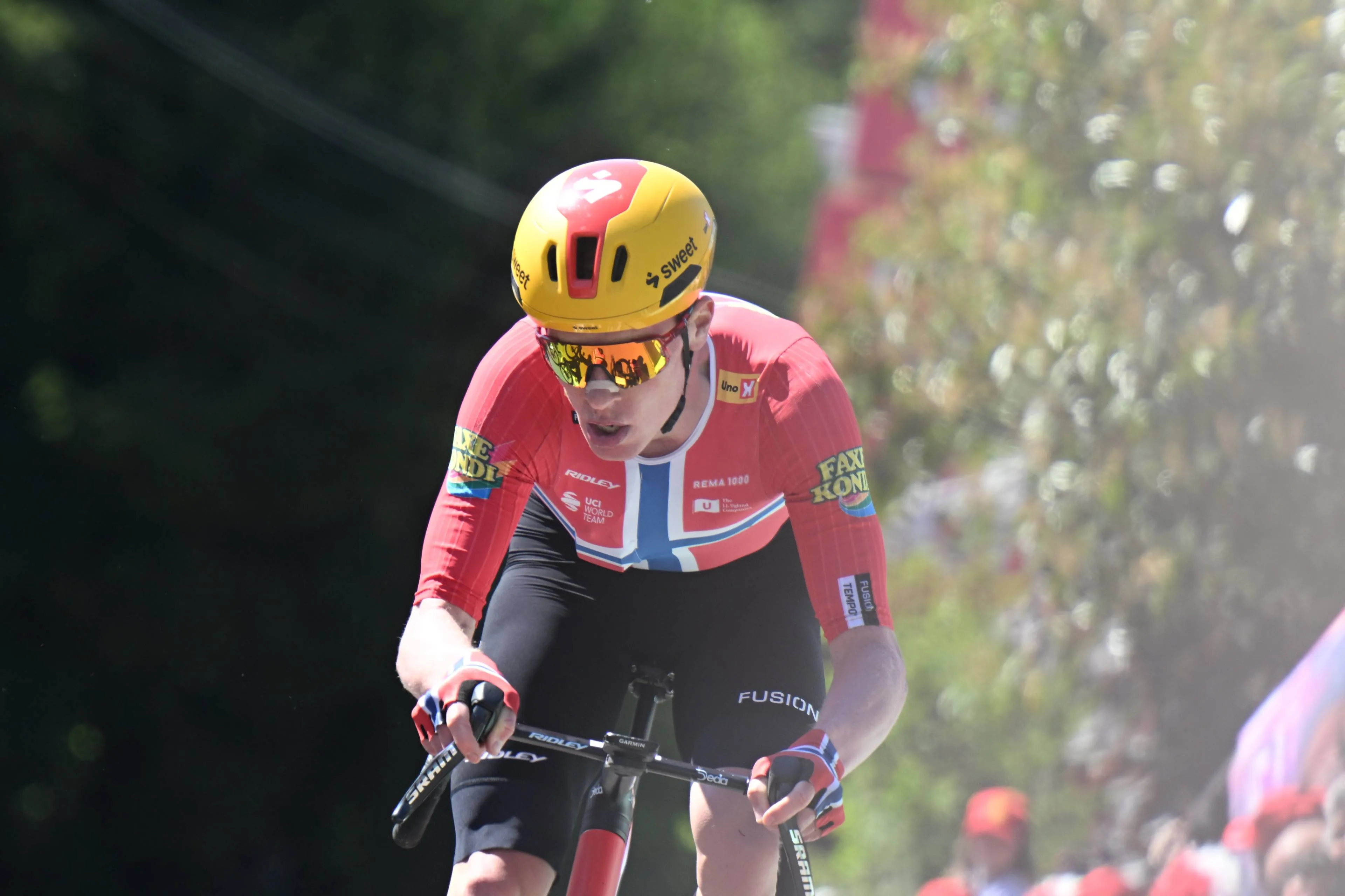 Andreas Leknessund in action at La Fleche Wallonne 2026