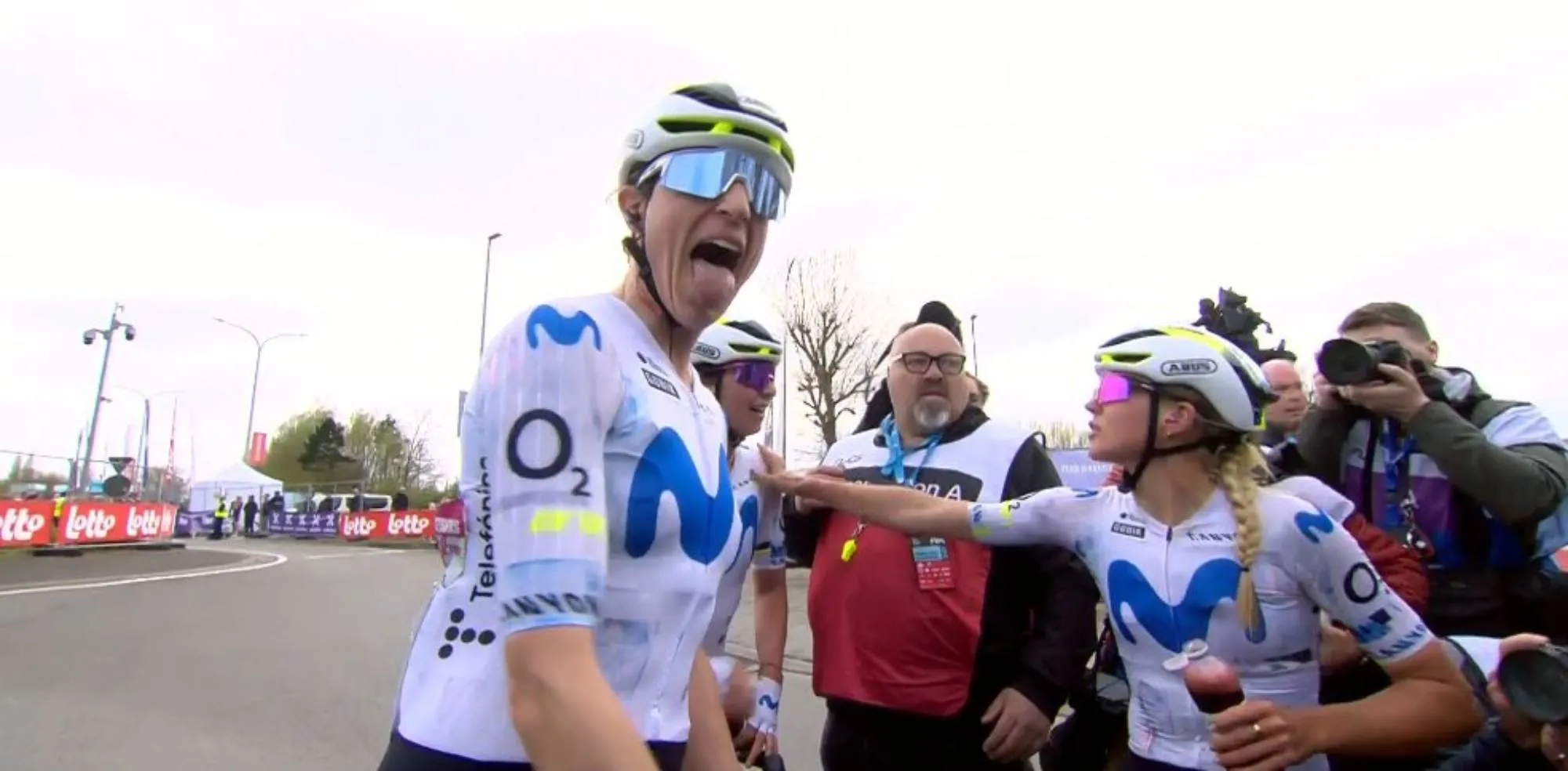 MArlen Reusser wins Dwars door Vlaanderen 2026