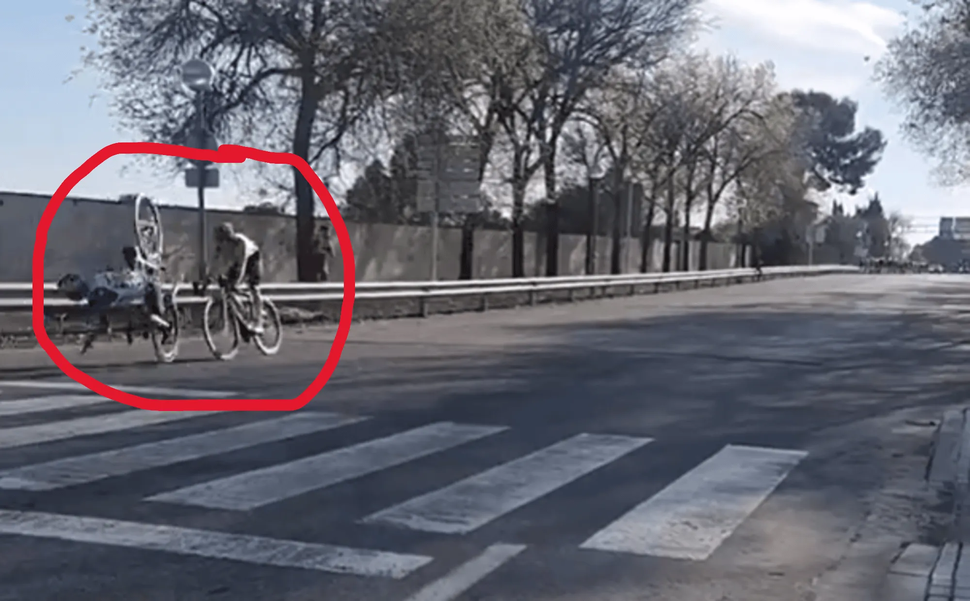 New angle of Remco Evenepoel's crash at the 2026 Volta a Catalunya