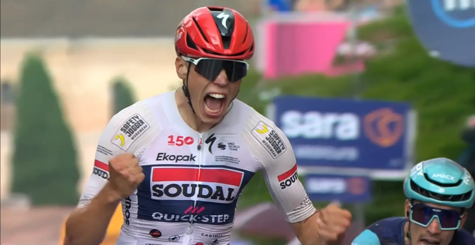 Results Giro d'Italia 2026 stage 18 - Paul Magnier takes back maglia ciclamino as sprinters steal the show at Pieve di Soligo