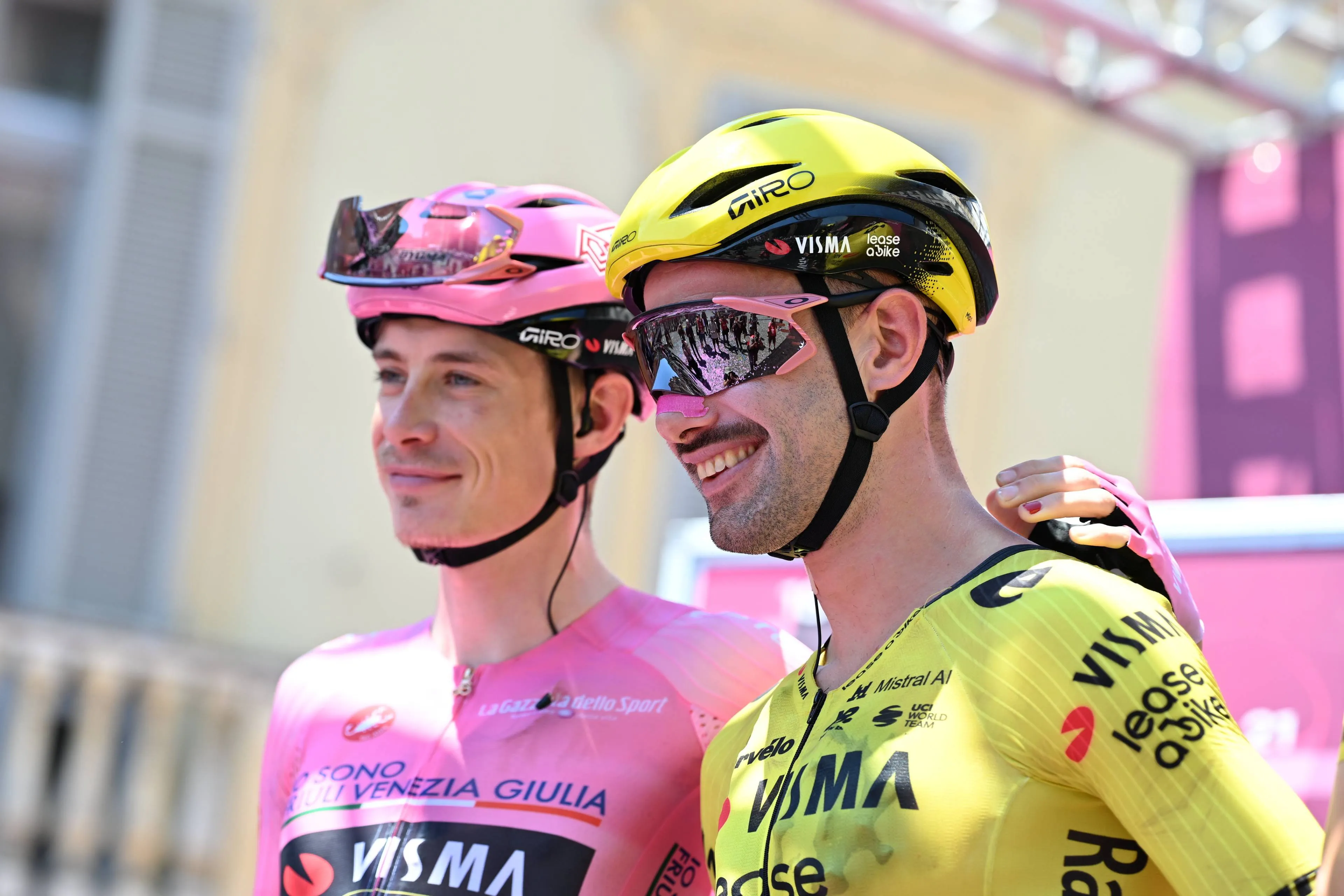 “A lot was said about Jonas Vingegaard being ill, but it was a glorified cold” - Victor Campenaerts shuts down media hype over Visma leader's Giro illness