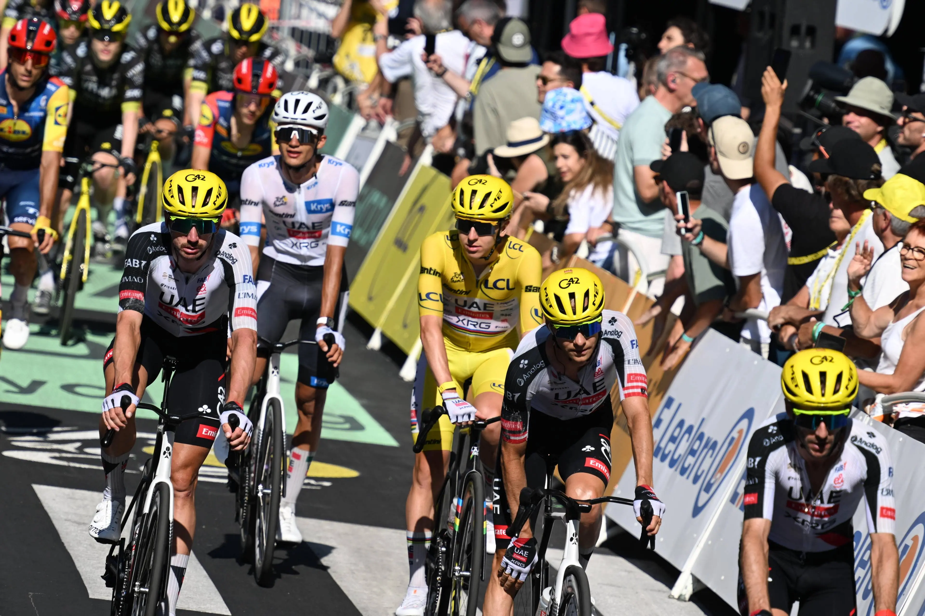 "It resembled a Tour de France stage two weeks into the race" - Wiggins on brutal breakaway day as Armstrong explains Pogacar’s strategy and sends warning