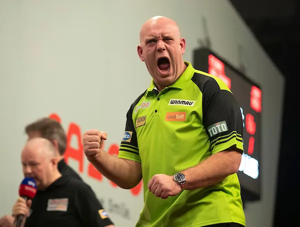 Michael van Gerwen gooit nieuw recordgemiddelde op PDC WK