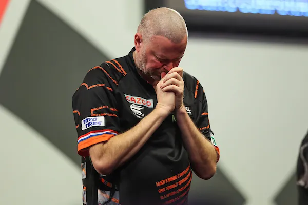 Raymond van Barneveld spreekt mooie woorden over berichten van Phil Taylor