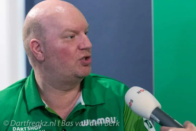 23 06 2022 Bas van den Berk TOTO Dart Kings teampresentatie 4887 79283