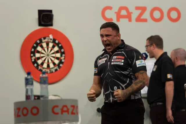 Premier League: Gerwyn Price met 110 gemiddeld naar de halve finales