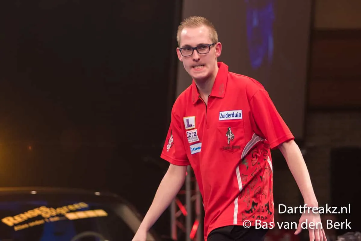 Jimmy Hendriks 9 12 2016 Bas van den Berk Finder Darts Masters 2016 0 15020