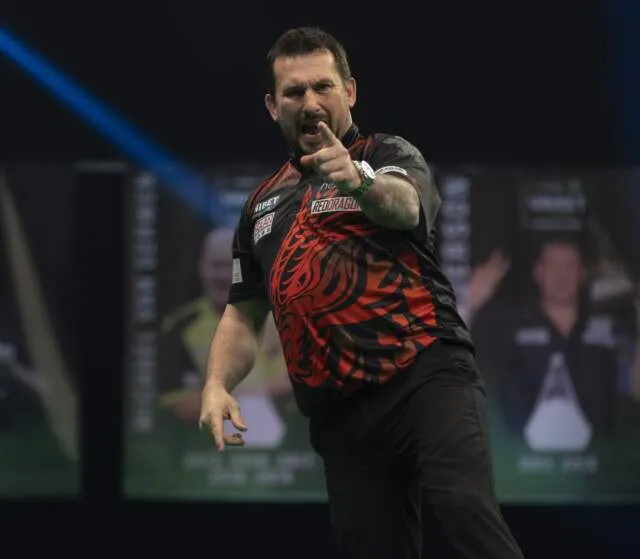 World Matchplay: Ook Humphries en Clayton gaan naar de halve finales