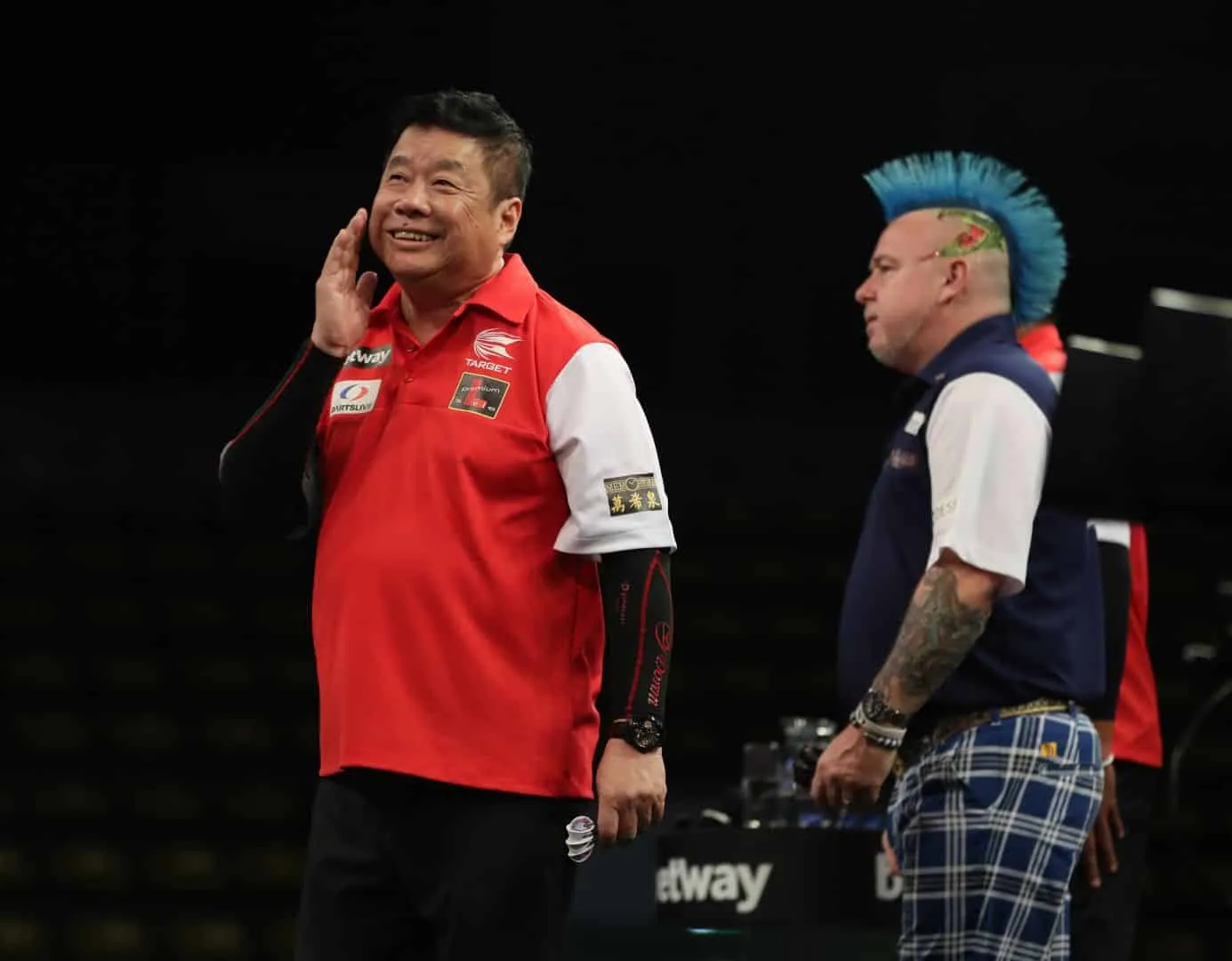 Levende dartlegende Paul Lim verbaast op 70-jarige leeftijd op Lakeside WK