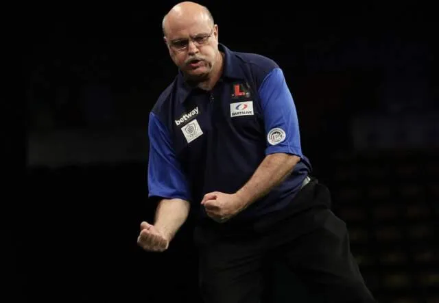 WK Senioren: Walton en Prins winnen thrillers, Butler en Jenkins zonder moeite naar tweede ronde