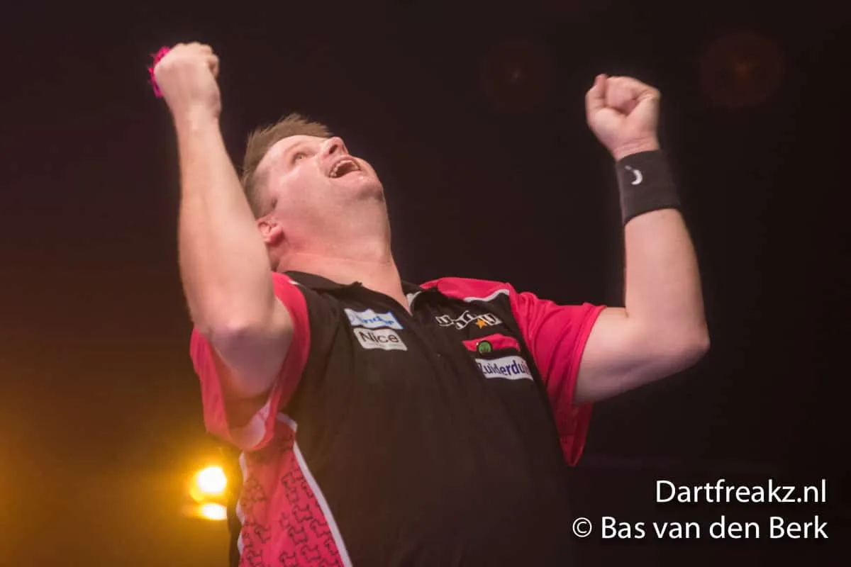 Scott Mitchell 10 12 2016 Bas van den Berk Finder Darts Masters 2016 0 15304