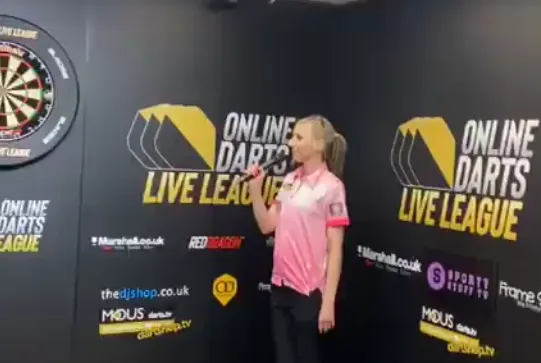 VIDEO: Het 180-geluid van Fallon Sherrock op Online Darts League