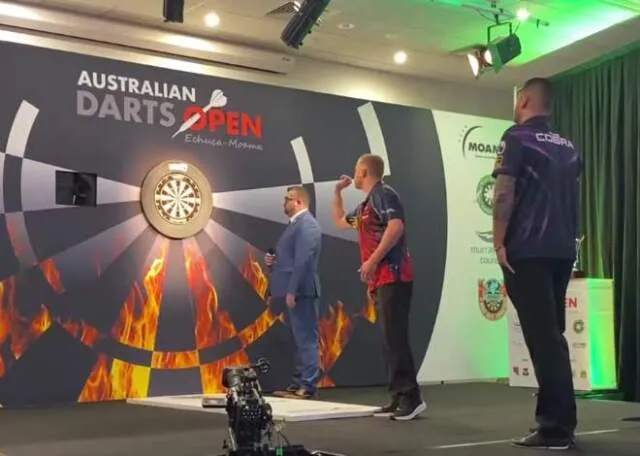 Scott Hallett verslaat Jelle Klaasen in kwartfinale Australian Darts Open