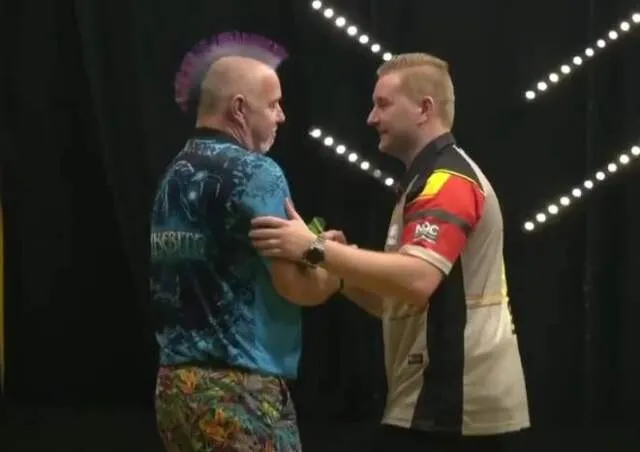 Peter Wright wint German Darts Open, Van den Bergh is runner-up