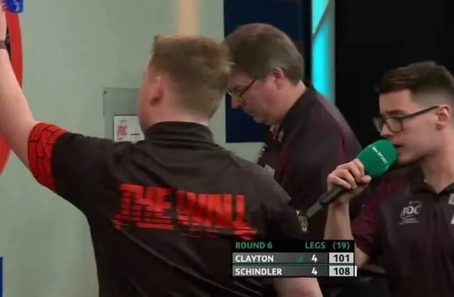 Het 180-geluid van de nieuwe PDC scheidsrechter Owen Binks
