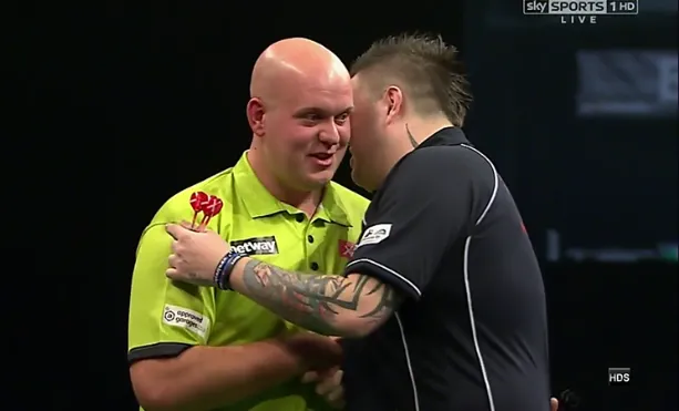 PL week 15: Derde winst op rij voor Smith, Van Gerwen en Van den Bergh stranden in kwartfinale