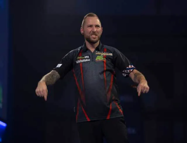 Danny Noppert gooit een 9-darter en krijgt er een tegen in dezelfde wedstrijd