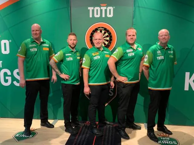 Sfeerimpressie en verslag van teampresentatie TOTO Dart Kings