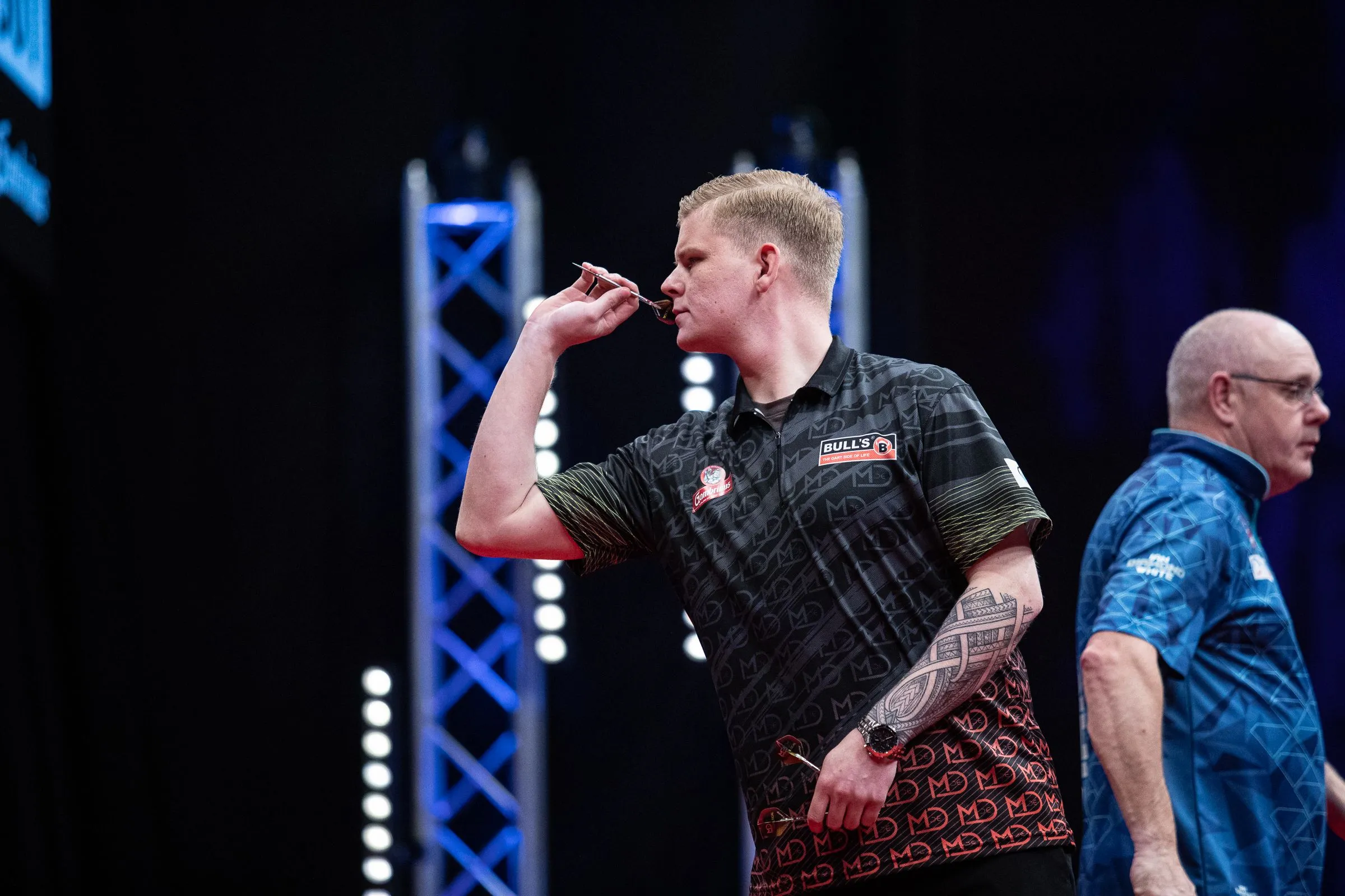 Belg succes vol tijdens het Czech Darts Open, voor twee Nederlanders is het feest over