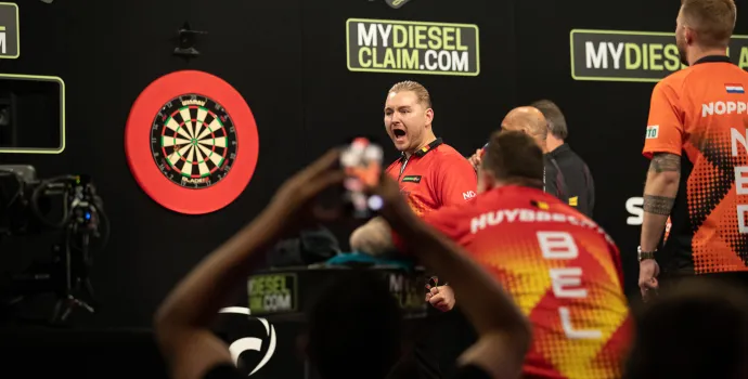 Speelschema finaledag van World Cup of Darts: Dit zijn de laatste 8 landen