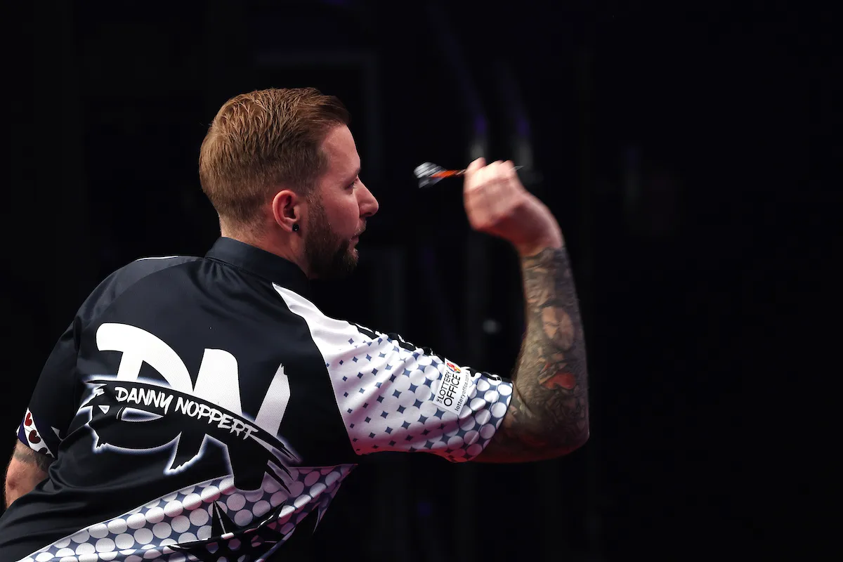 2023nswdarts semi final noppert v cross4