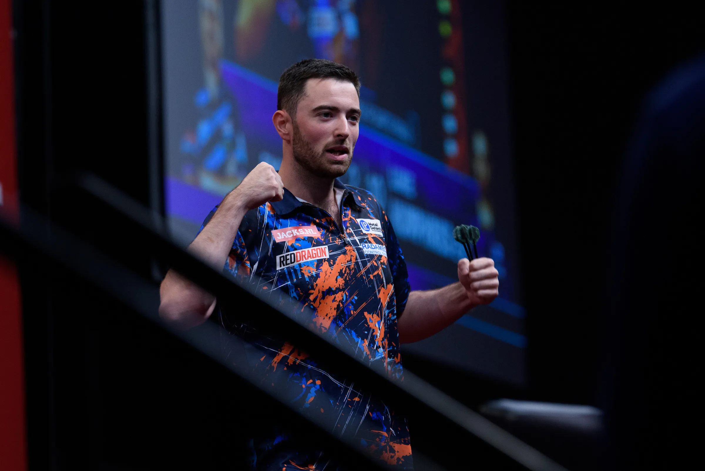 Luke Humphries ligt volgens dit statistiek op koers voor nummer 1 wereldpositie