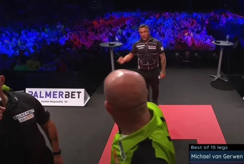 Gerwyn Price ontvangt 1.000 pond boete voor dit moment met Michael van Gerwen