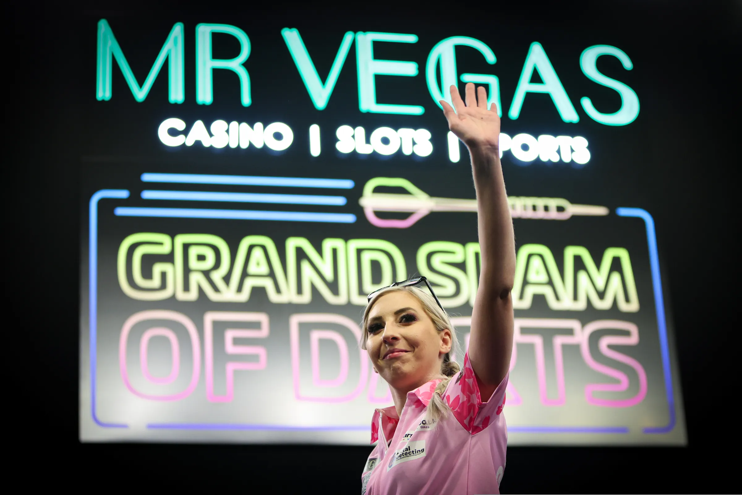 Jacob Taylor en Fallon Sherrock winnen 501 singletoernooien WDF Las Vegas Open