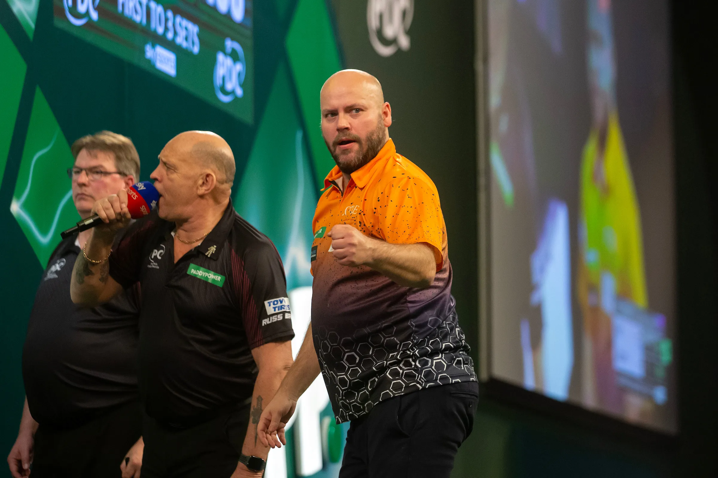 Spectaculair! Kist gooit vierde 9-darter in carrière en wint uitstekend Challenge Tour 11