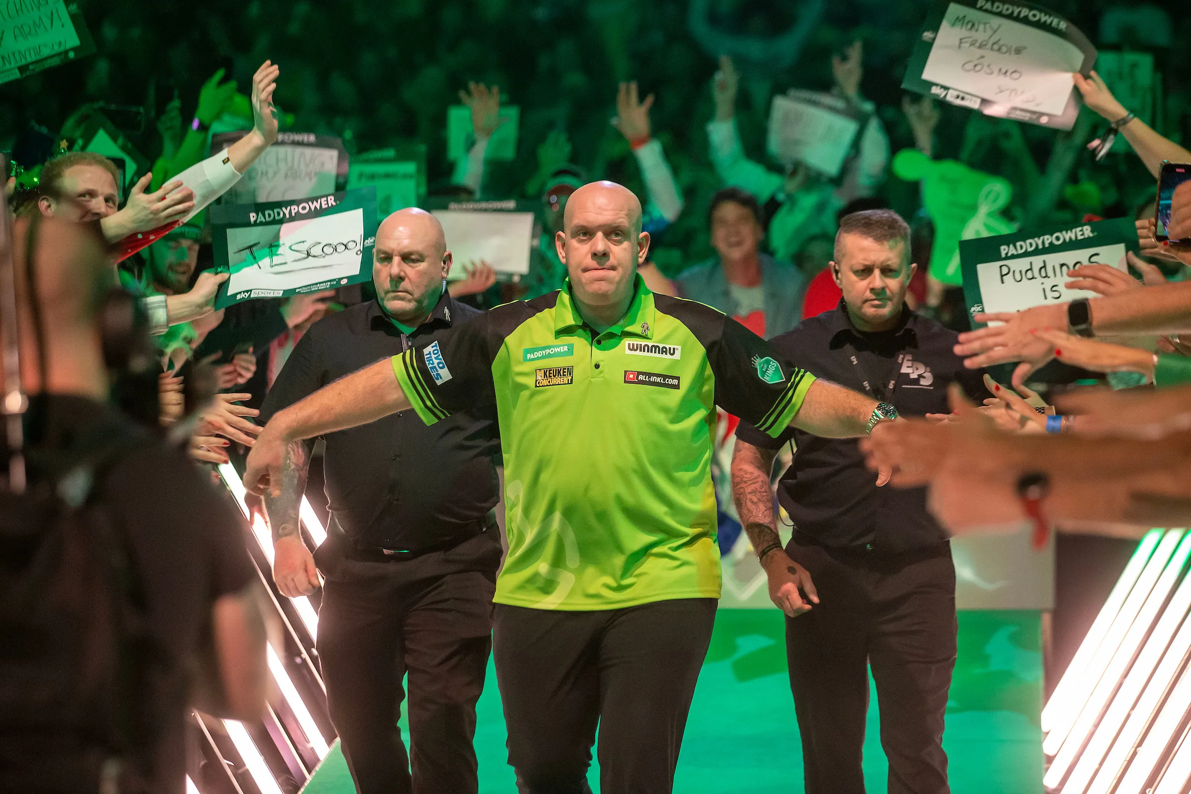 Michael van Gerwen blikt vooruit op Premier League Play-Offs in Londen