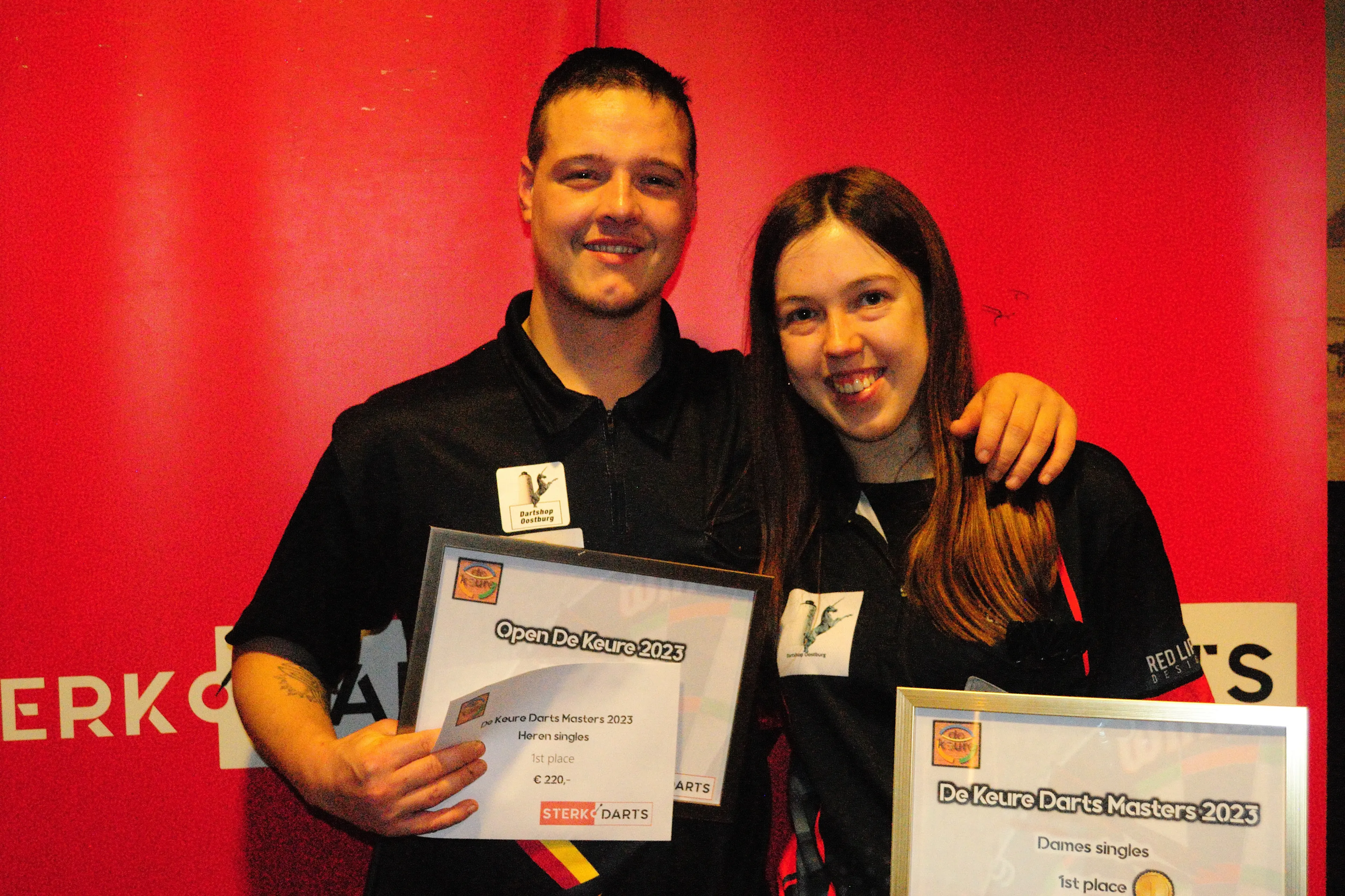 Ryan Deprez en Emilie D'Hondt winnen Sluis Darts Masters 2023