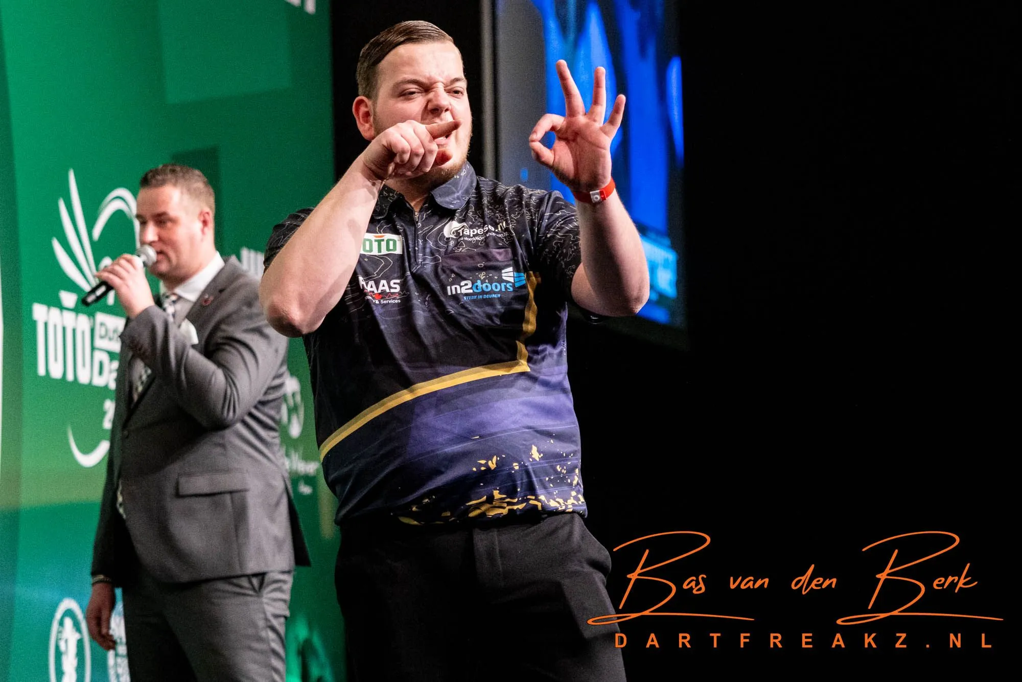 Verhitte dartstrijd op de Lakeside: Bottenberg verslaat Van Schie, terwijl Steinbach struikelt!