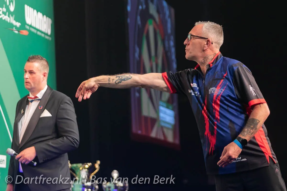 Neil Duff triomfeert op England Open en herwint WDF-titel, Nederlanders vinden in L16 het eindstation