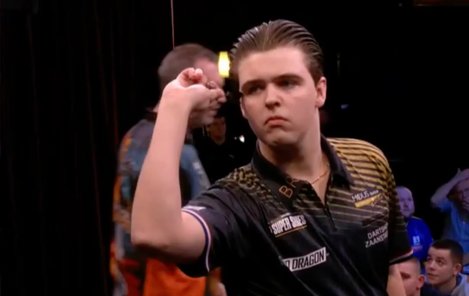 Bradly Roes heeft 'finals night' Modus Super Series 7 week 3 gewonnen