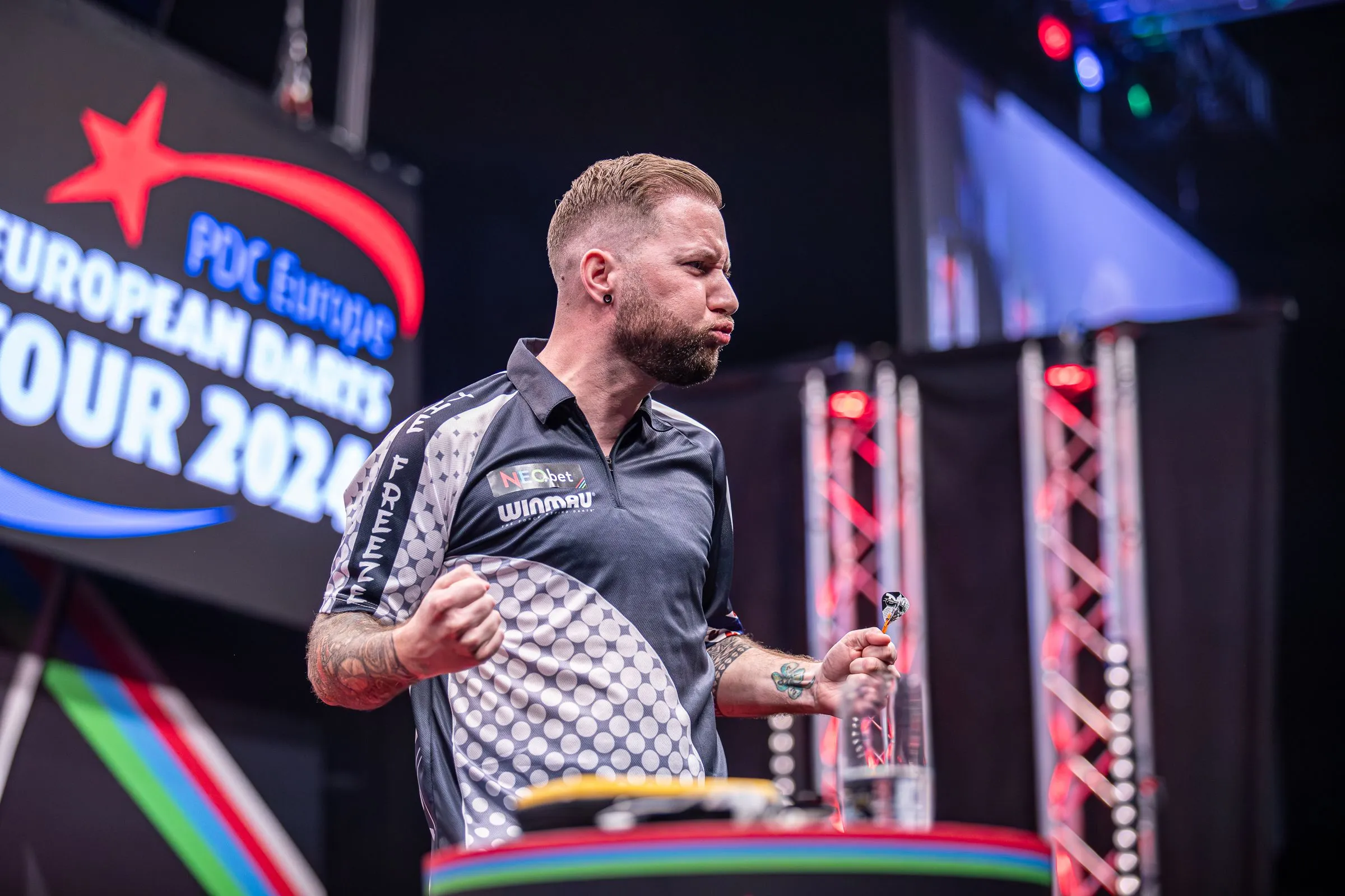 European Championship: Noppert met 170-finish langs tegenvallende Cullen, Pietreczko bezorgt Duitsland een overwinning