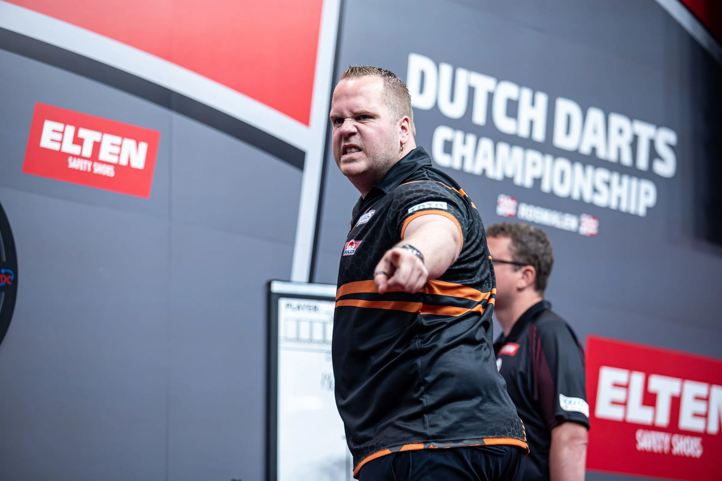 et7 van duijvenbode v rydz 4