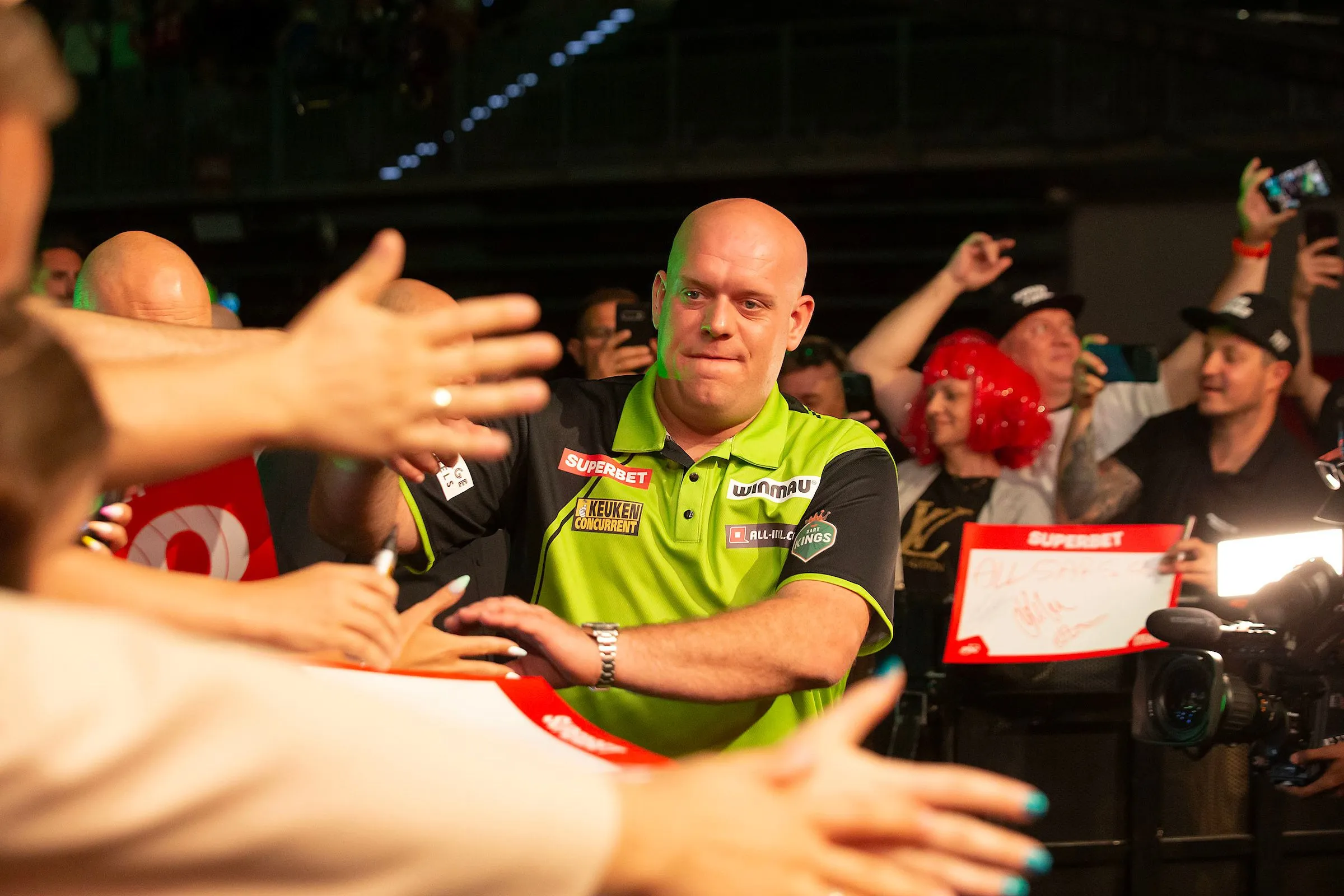 van gerwen r1 01