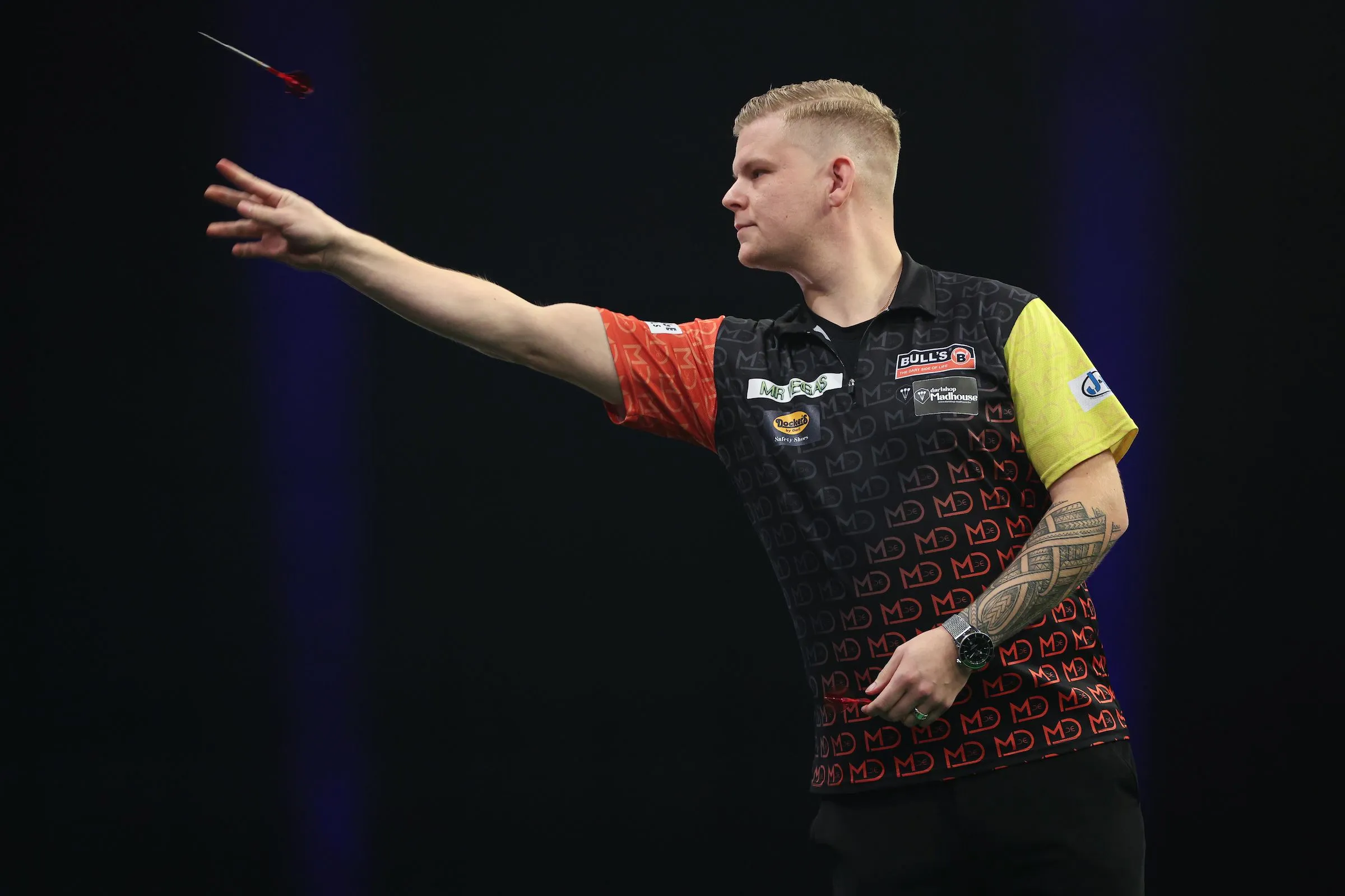 Mike de Decker tekent nieuw contract: overstap van Bulls Germany naar Mission